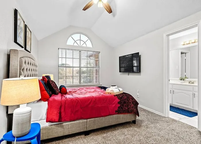 Worth Single-family Gem For Long Ferienhaus